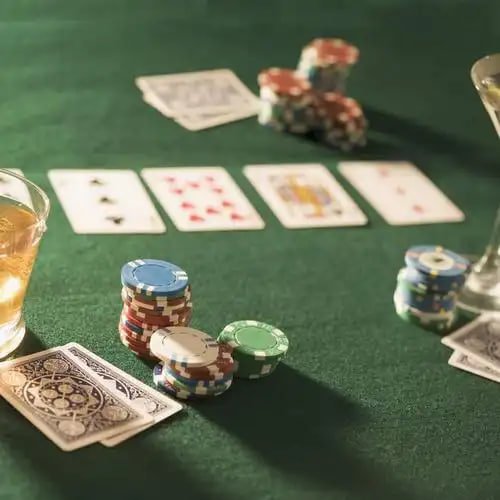 Antarmuka aplikasi sakongtoto menampilkan meja live dealer dan menu navigasi